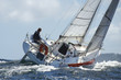 skipper sur son yacht de sport